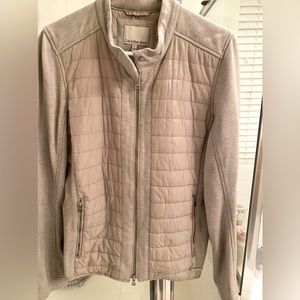 Women’s XL Calvin Klein jacket. Excellent condition. Very warm for the thickness